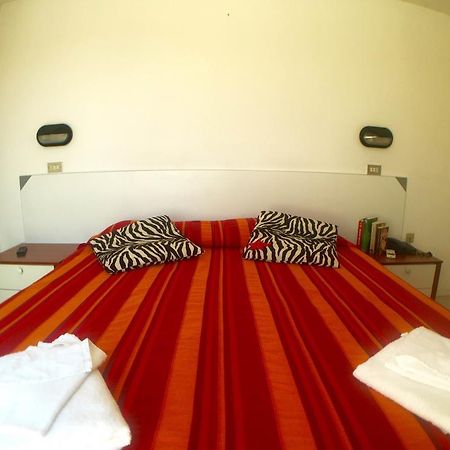 Hotel Mehari Riccione Kültér fotó