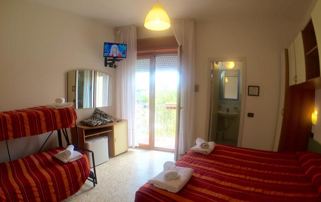 Hotel Mehari Riccione Szoba fotó