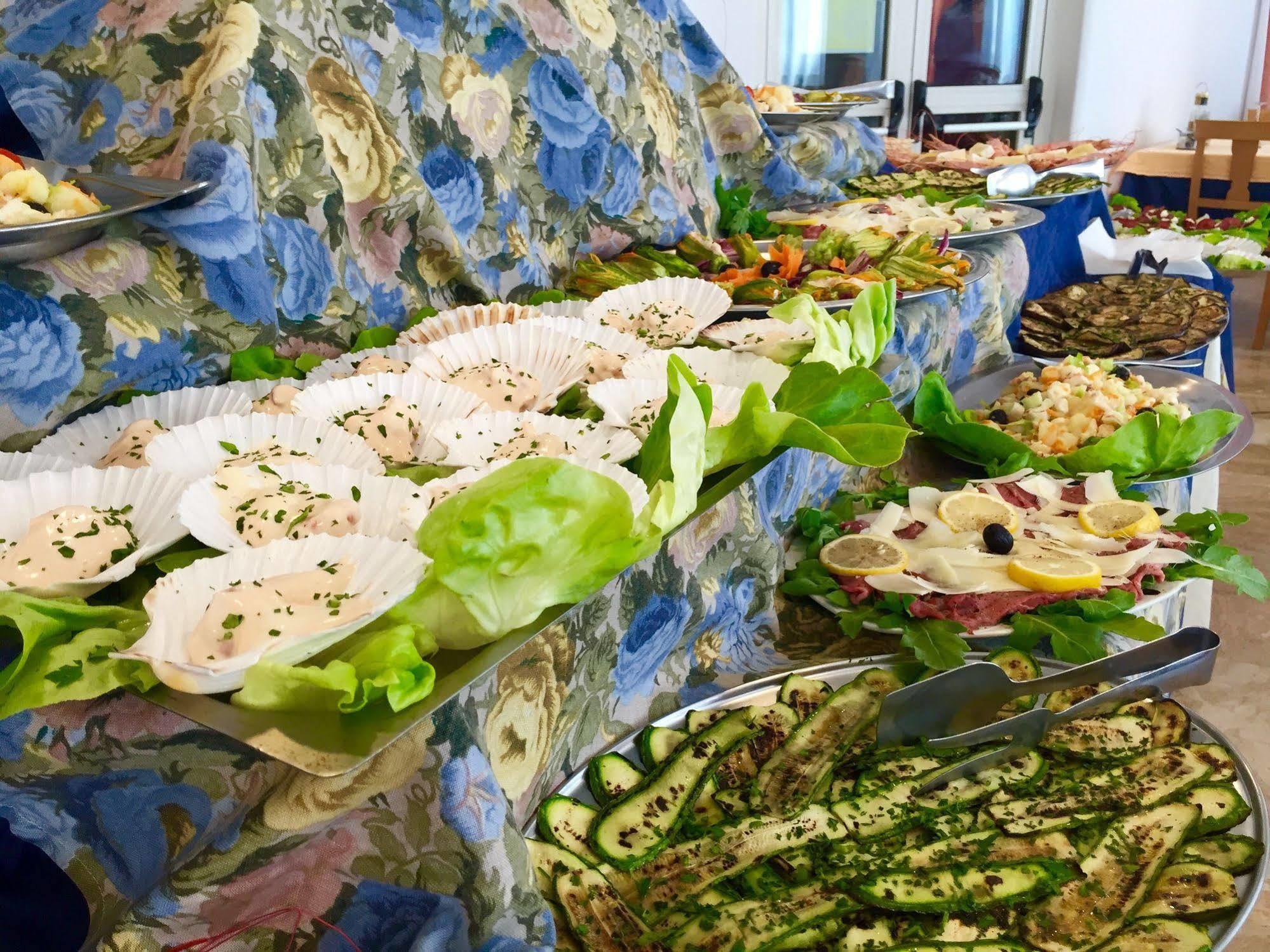 Hotel Mehari Riccione Kültér fotó