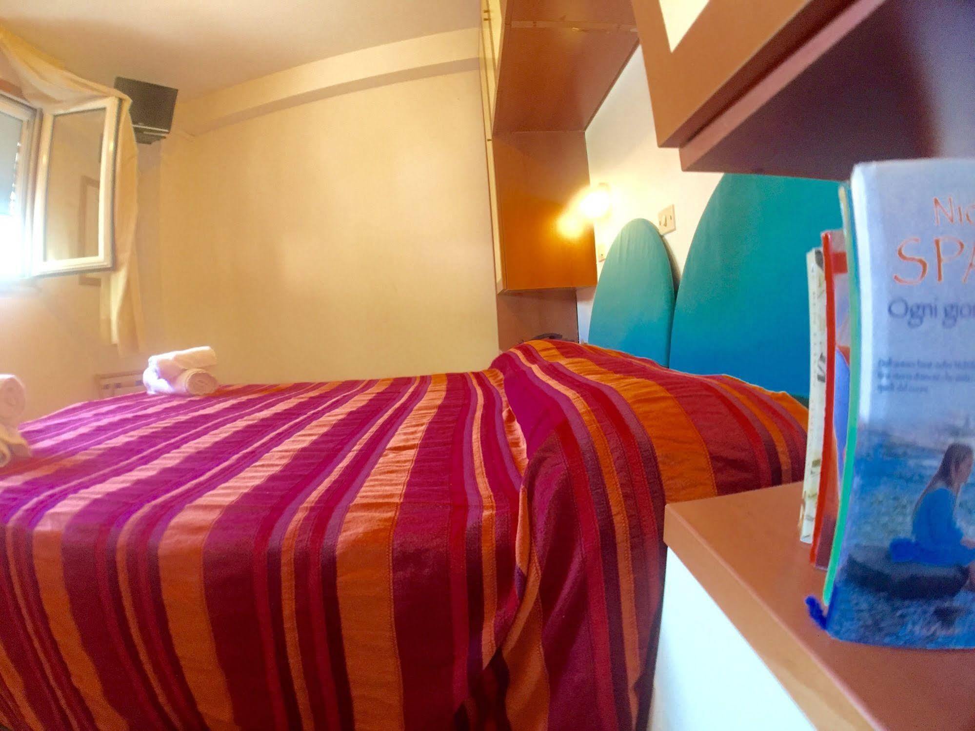 Hotel Mehari Riccione Kültér fotó